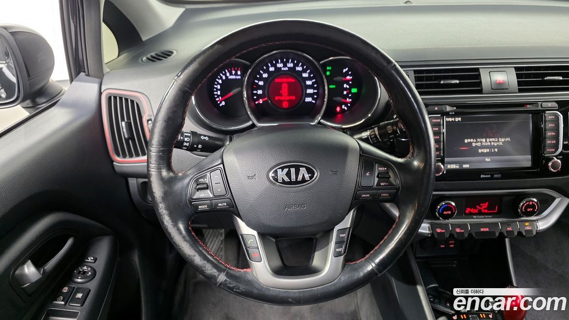Kia pride 2015