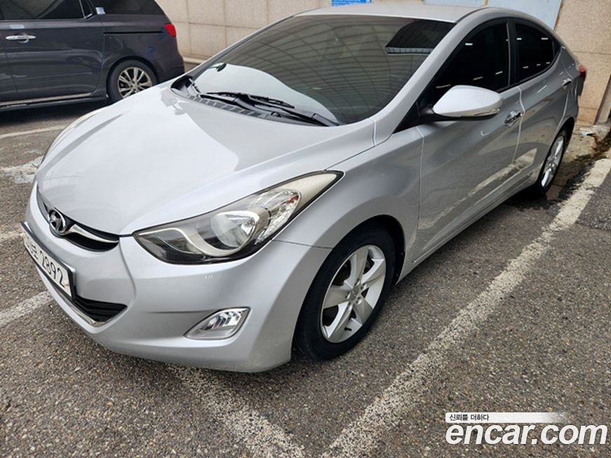 Hyundai AVANTE 2011