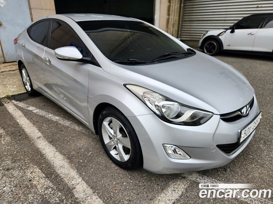 Hyundai AVANTE 2011