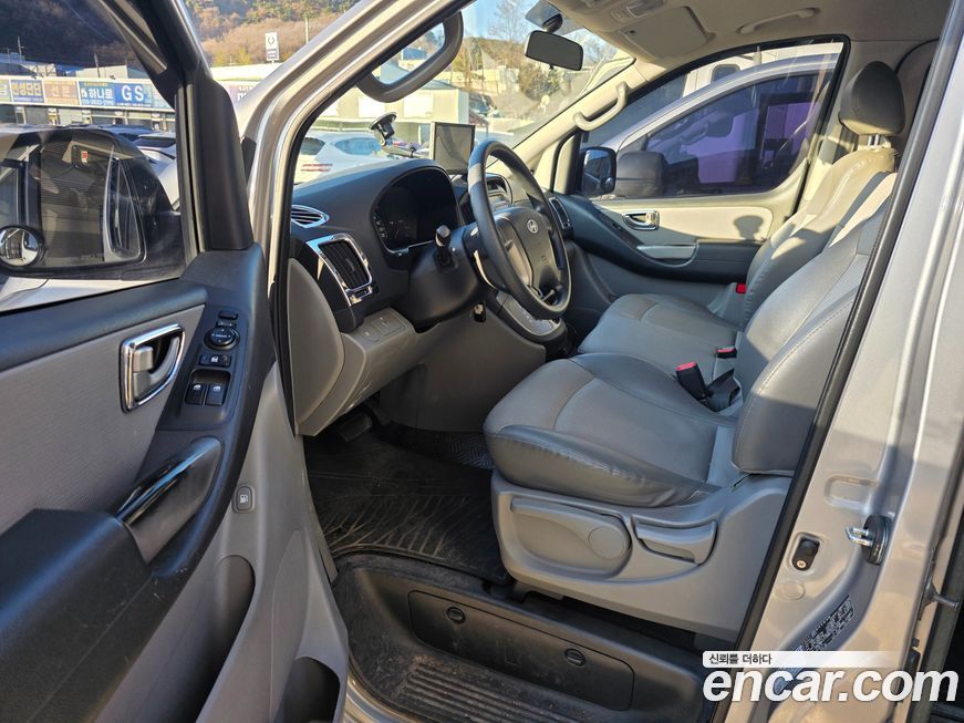 Hyundai Starex 2011