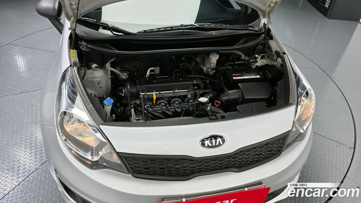 Kia pride 2015