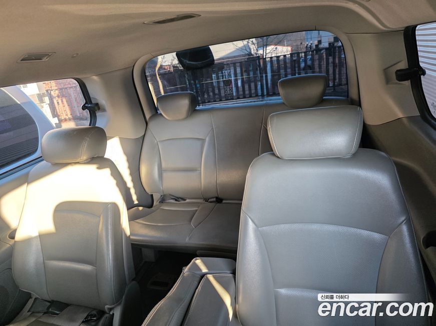 Hyundai Starex 2011