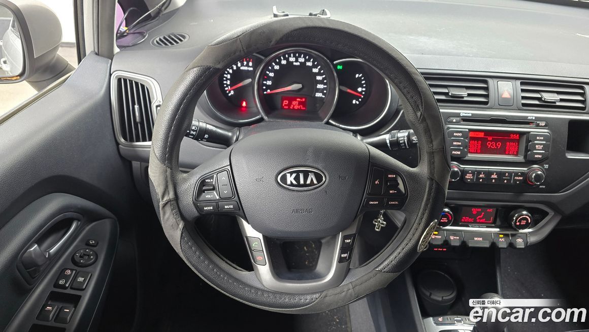Kia pride 2012