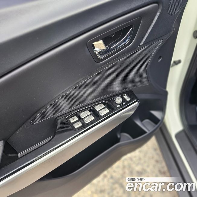 KG_Mobility_Ssangyong TIBOLI 2015