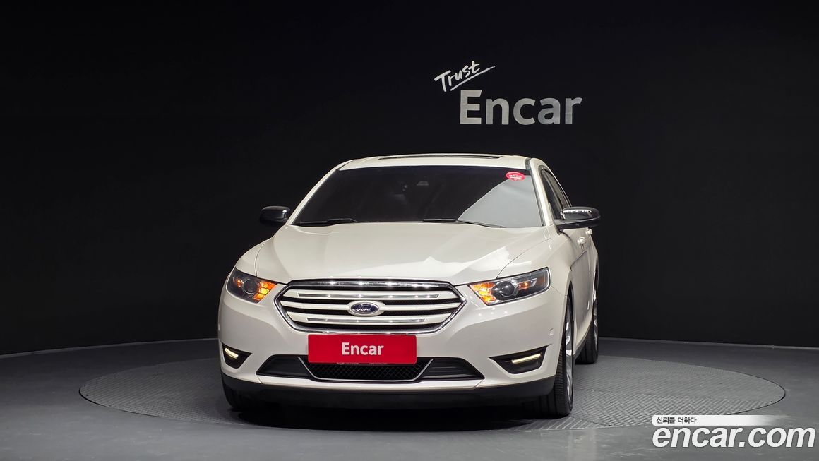 Ford Taurus 2017