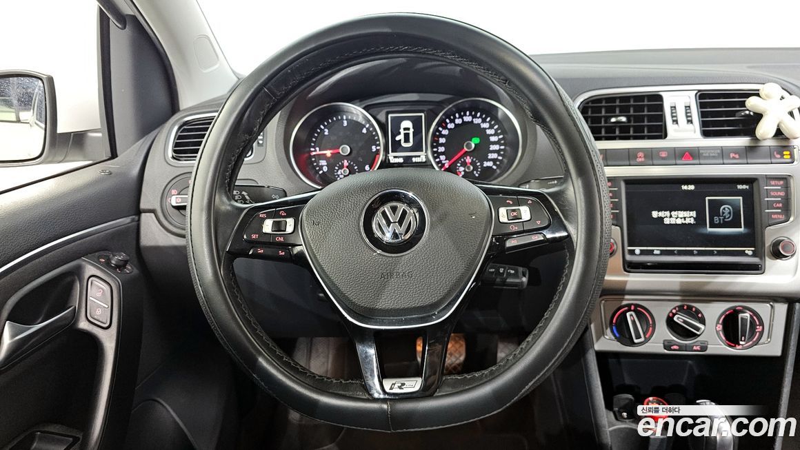 Volkswagen Polo 2016
