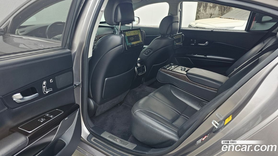 Kia K9 2013
