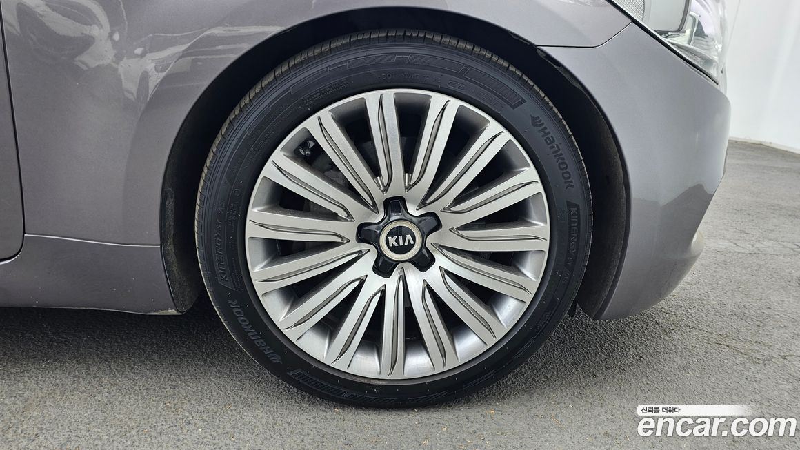 Kia K9 2013