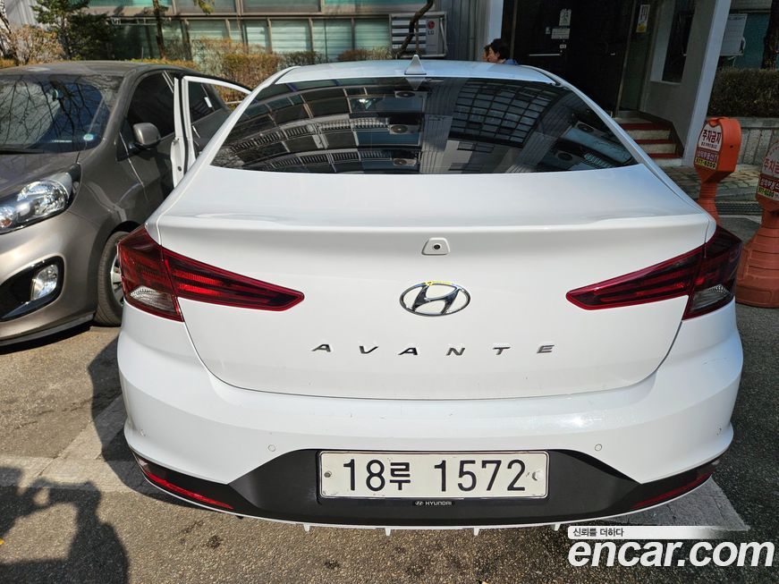 Hyundai AVANTE 2020
