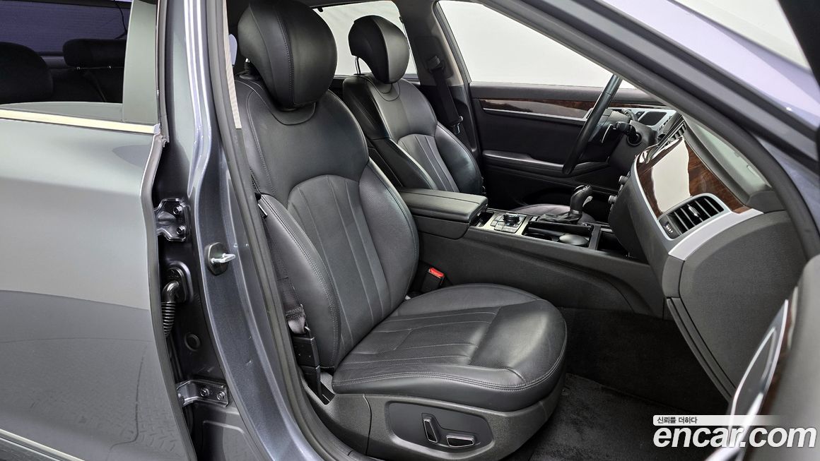 Hyundai Genesis 2016