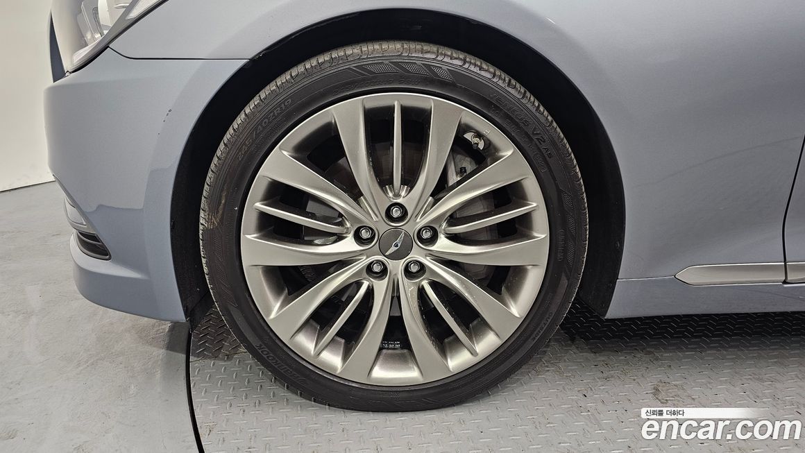 Hyundai Genesis 2016