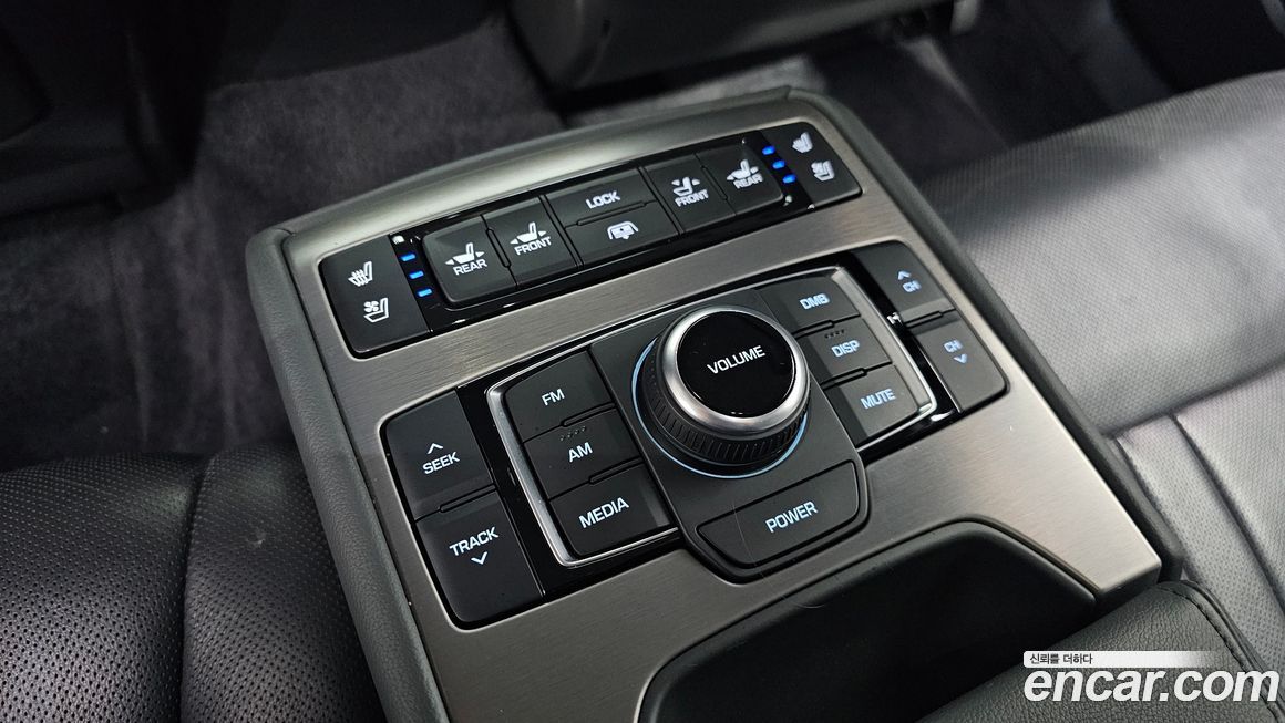 Hyundai Genesis 2016