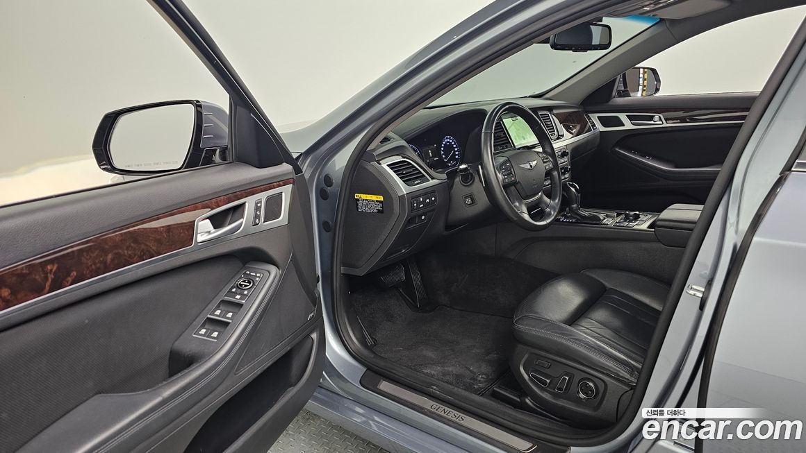 Hyundai Genesis 2016