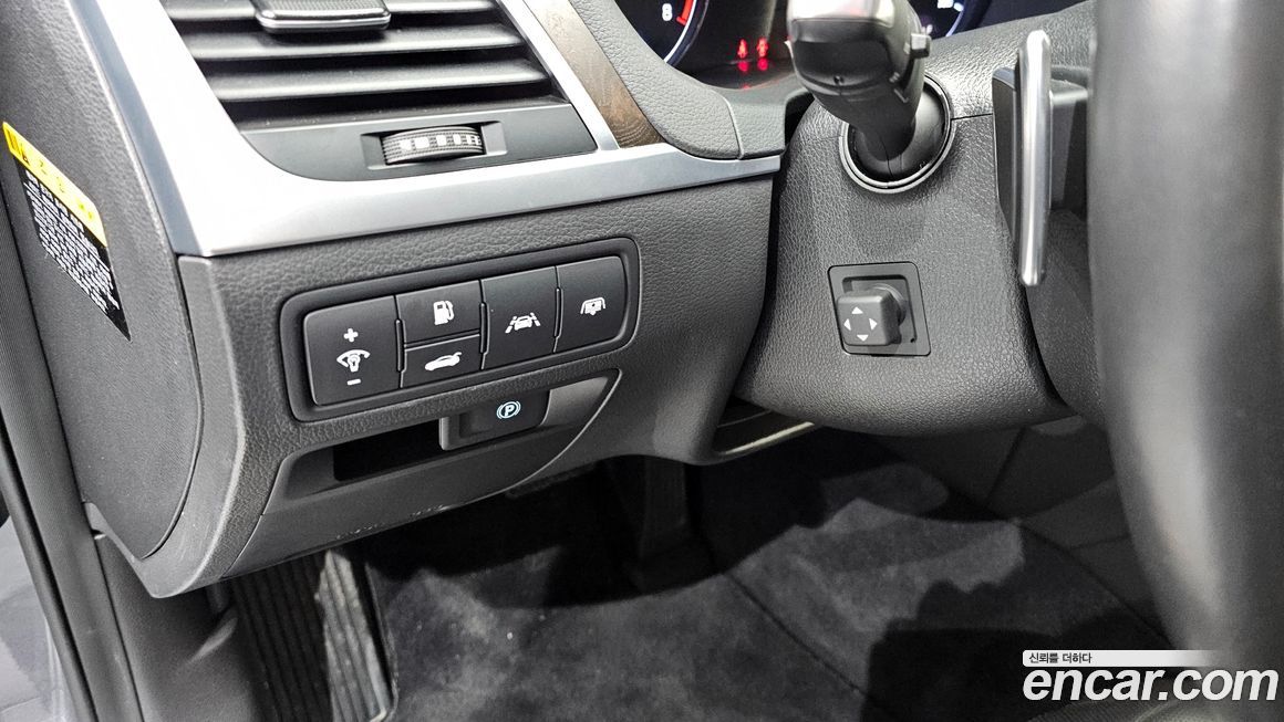 Hyundai Genesis 2015