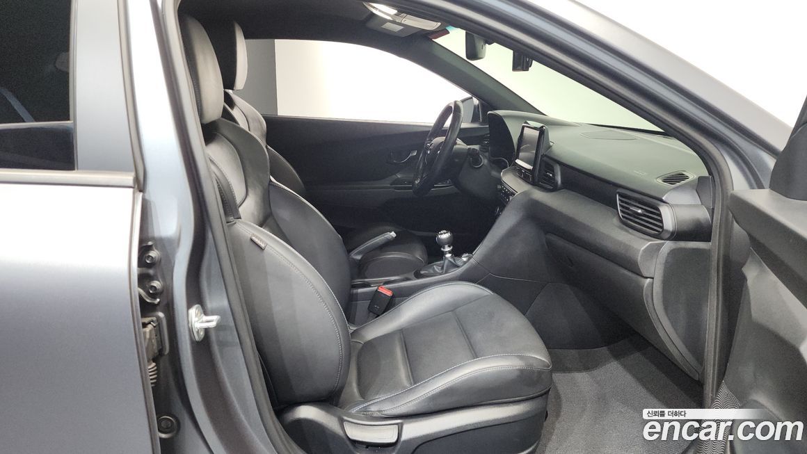 Hyundai Veloster 2019