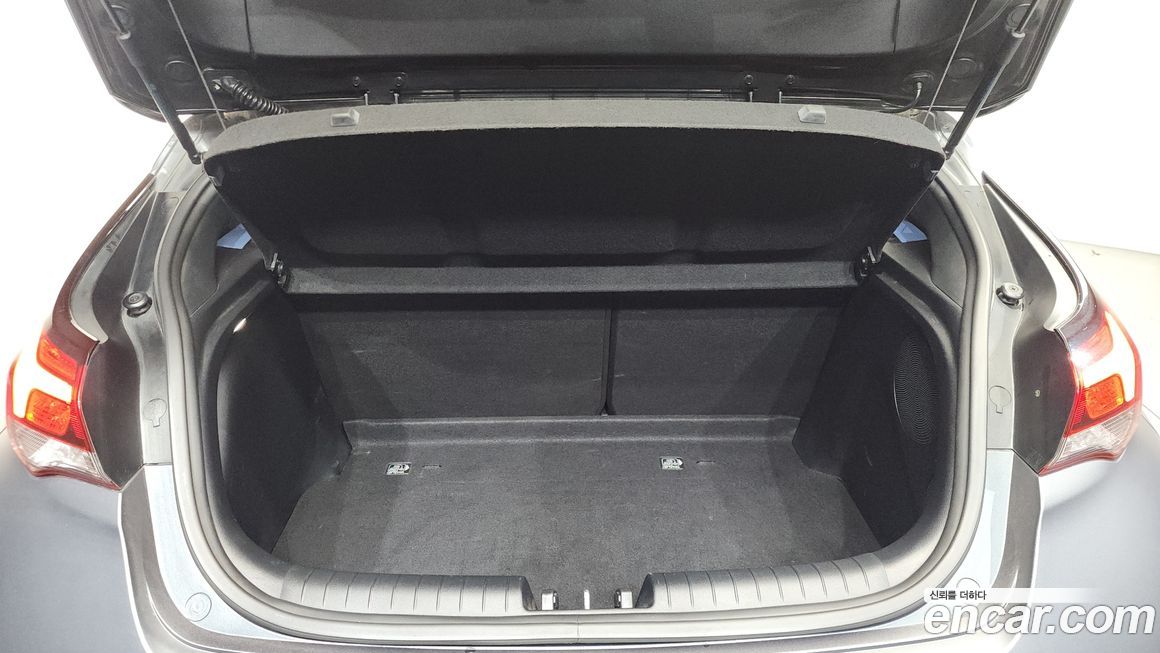 Hyundai Veloster 2019