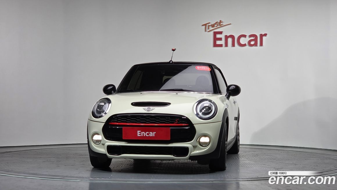 Mini Cooper Convertible 2019