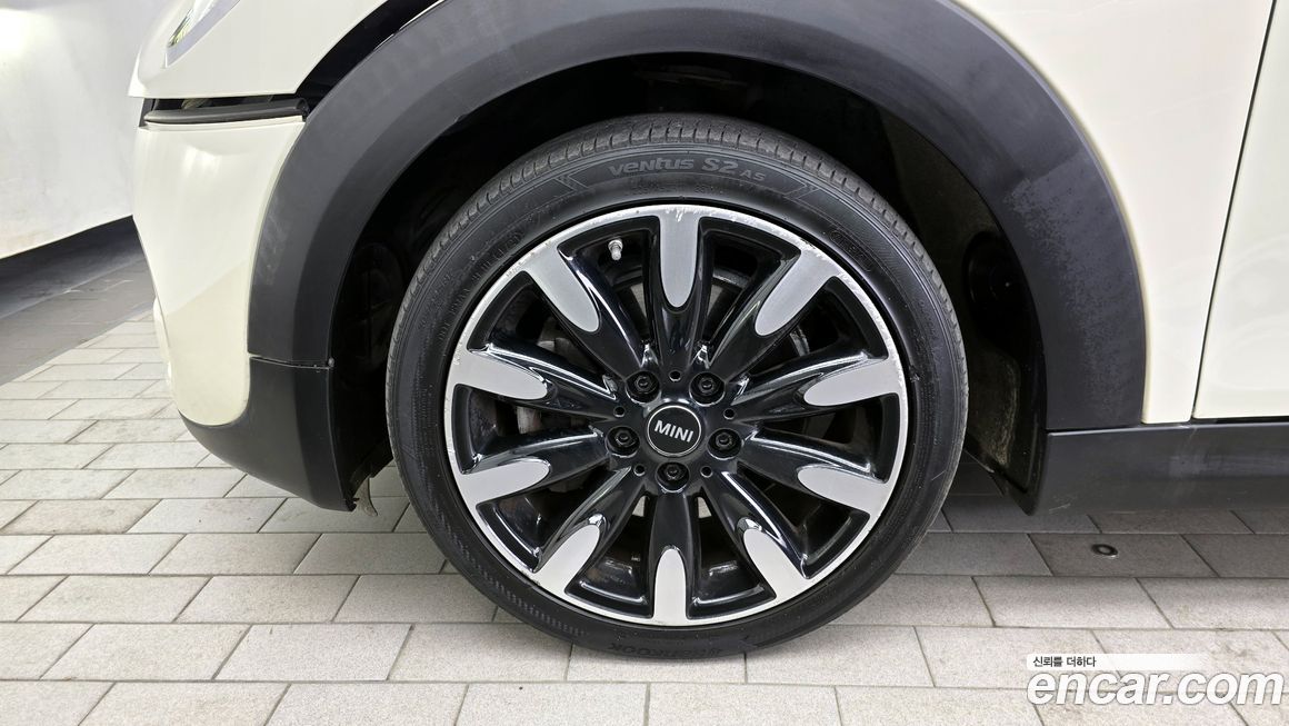 Mini Cooper Convertible 2019