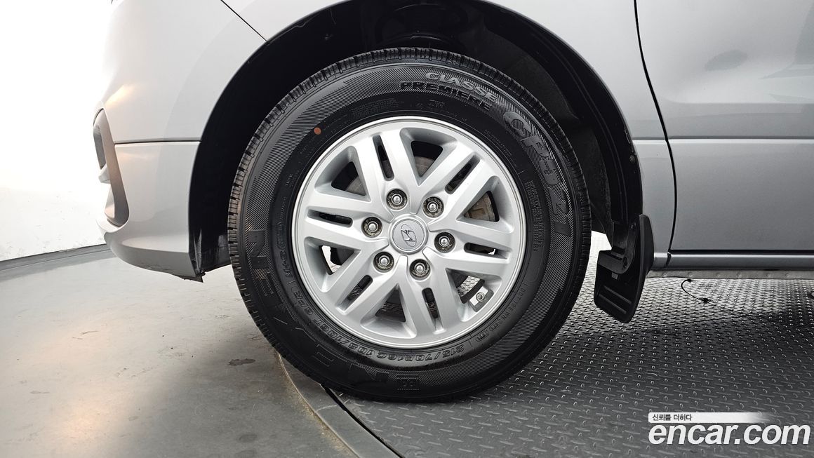 Hyundai Starex 2021