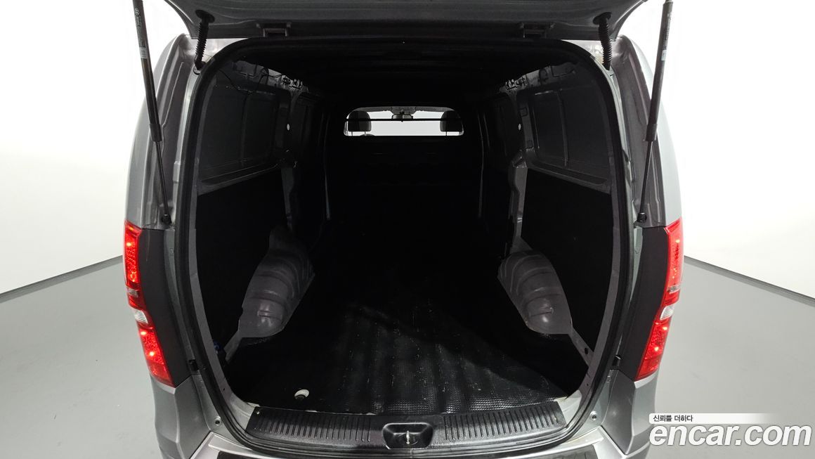 Hyundai Starex 2021
