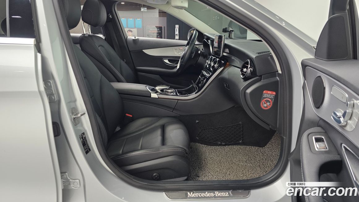 Mercedes-Benz C-Class 2018