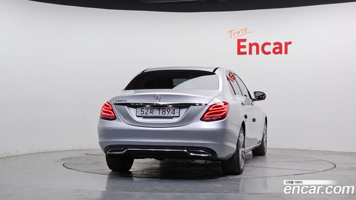 Mercedes-Benz C-Class 2018