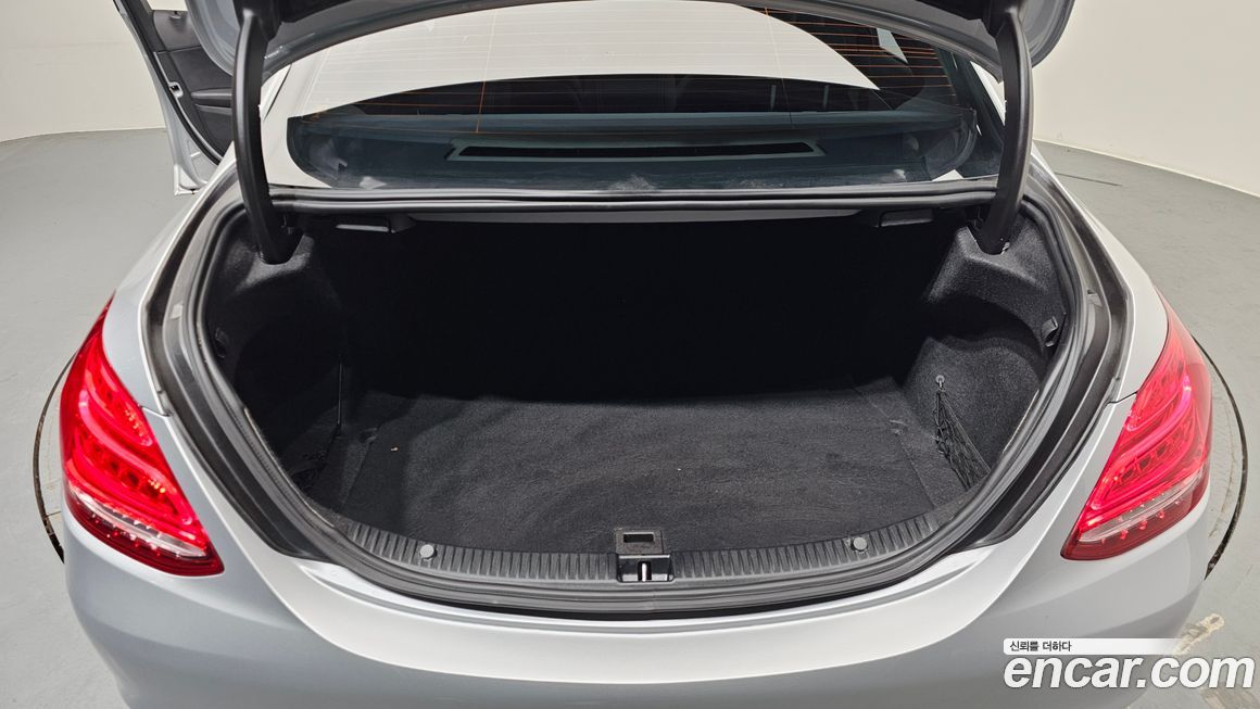 Mercedes-Benz C-Class 2018