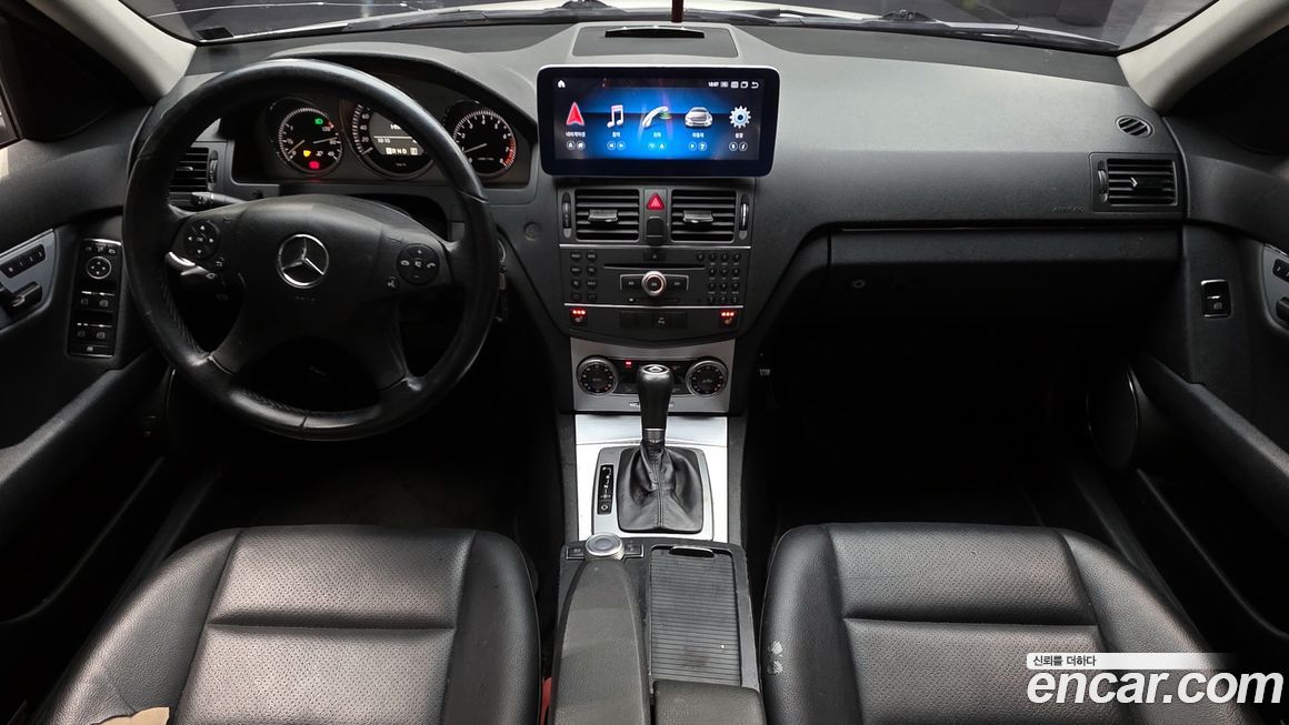 Mercedes-Benz C-Class 2011