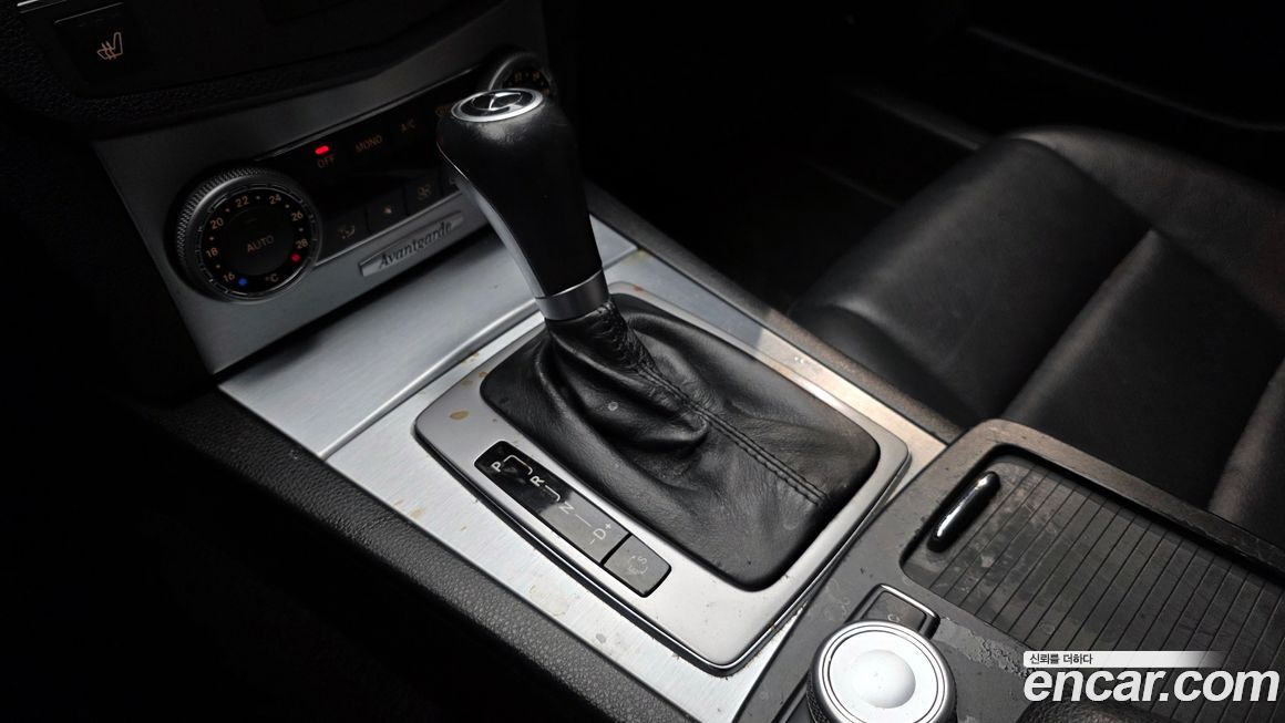 Mercedes-Benz C-Class 2011