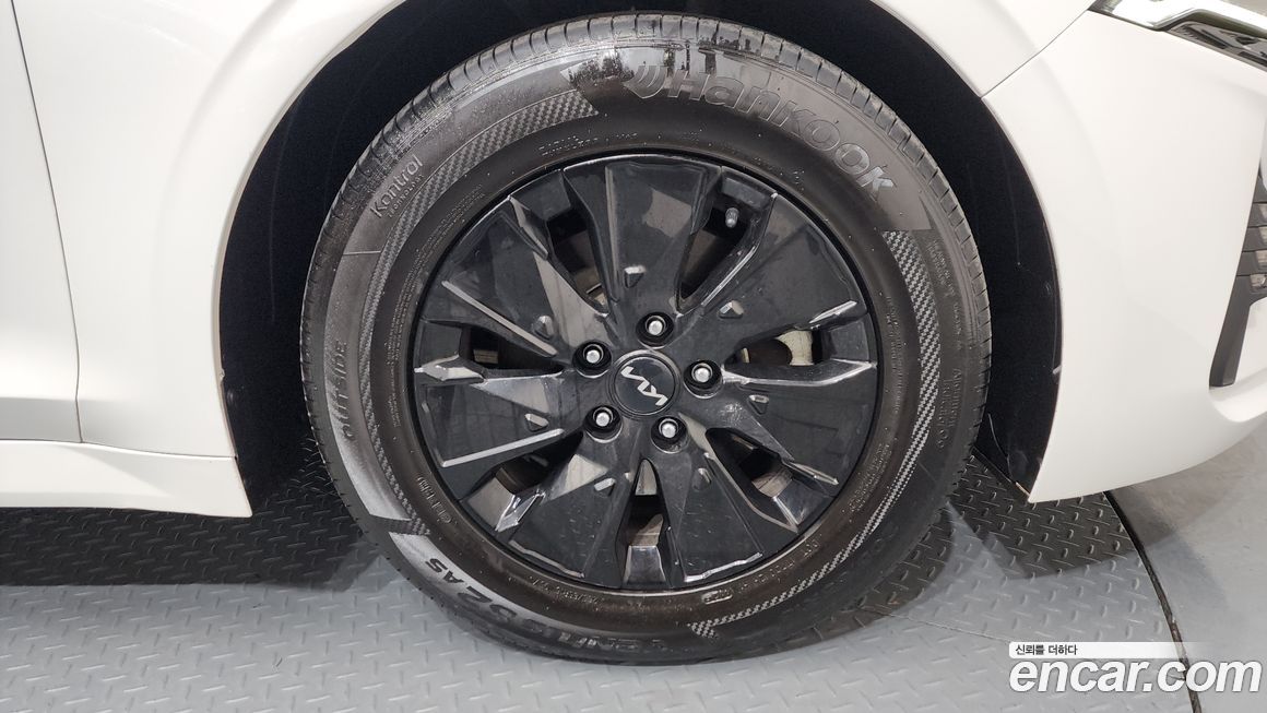 Kia K5 2023