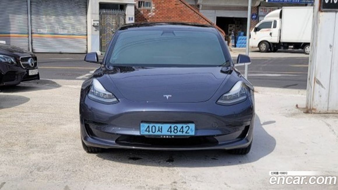 Tesla Model 3 2020
