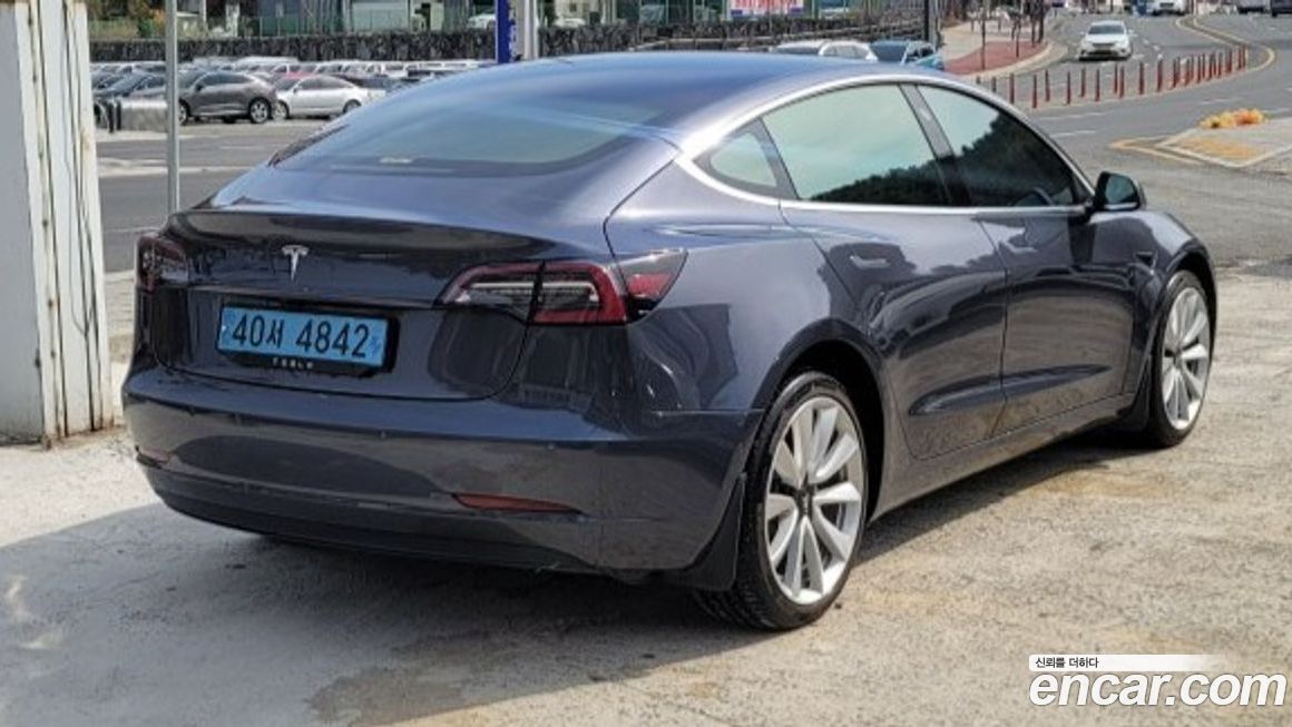 Tesla Model 3 2020