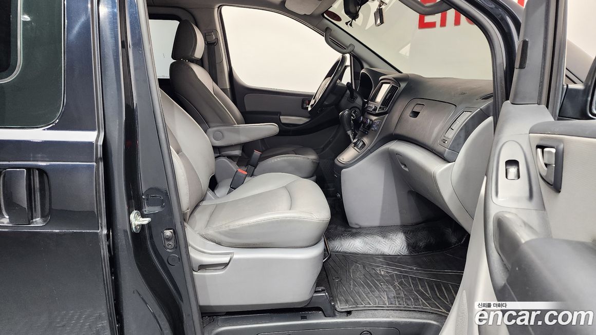 Hyundai Starex 2021