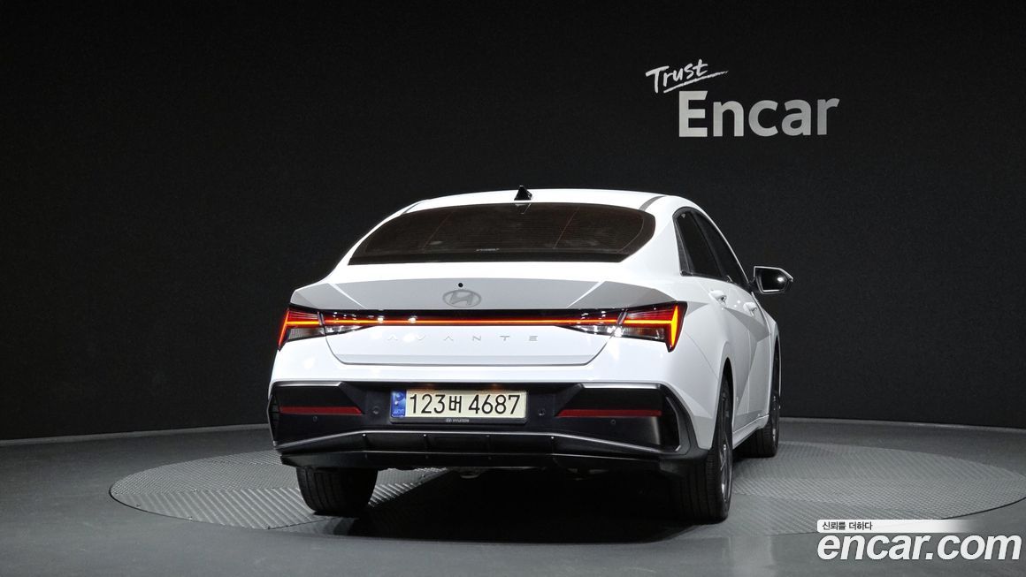 Hyundai AVANTE 2024