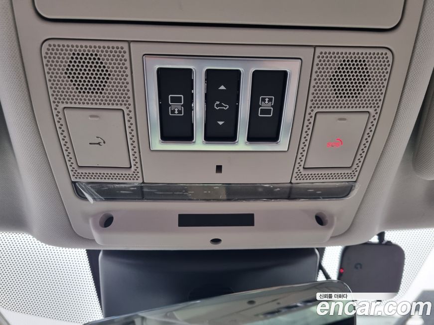 Land Rover Discovery 2018