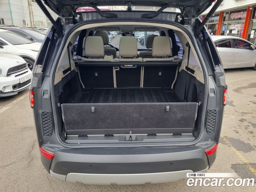 Land Rover Discovery 2018