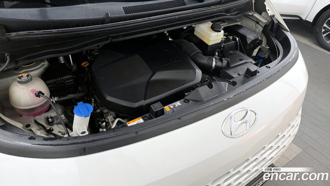Hyundai Staria 2022