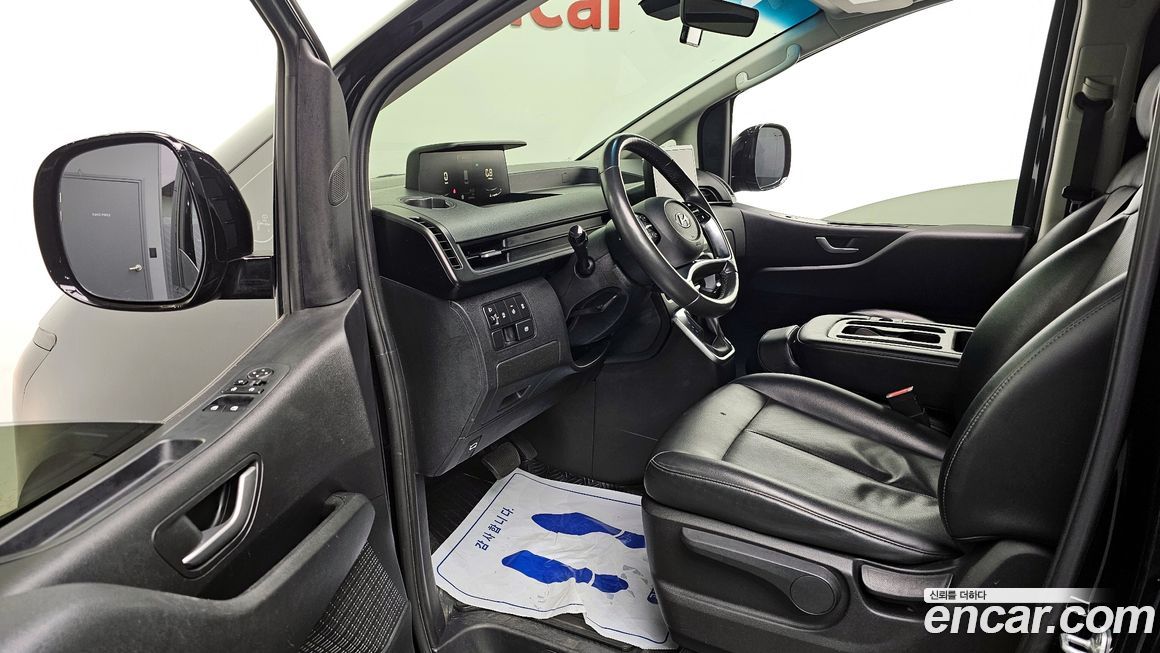 Hyundai Staria 2023