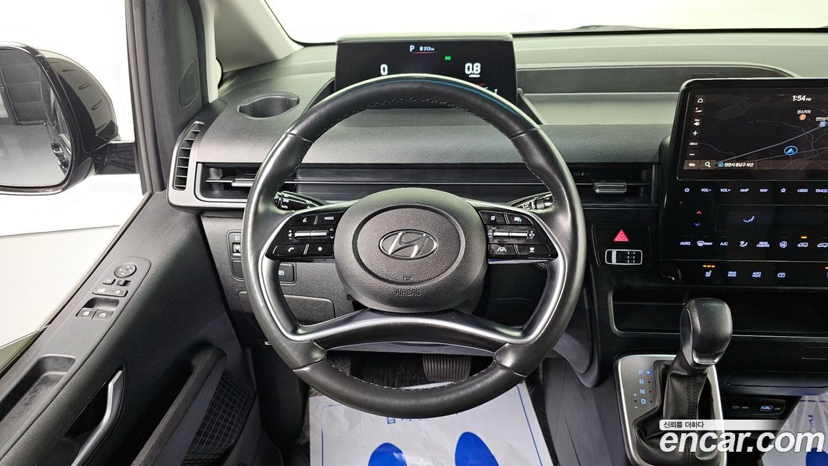 Hyundai Staria 2023