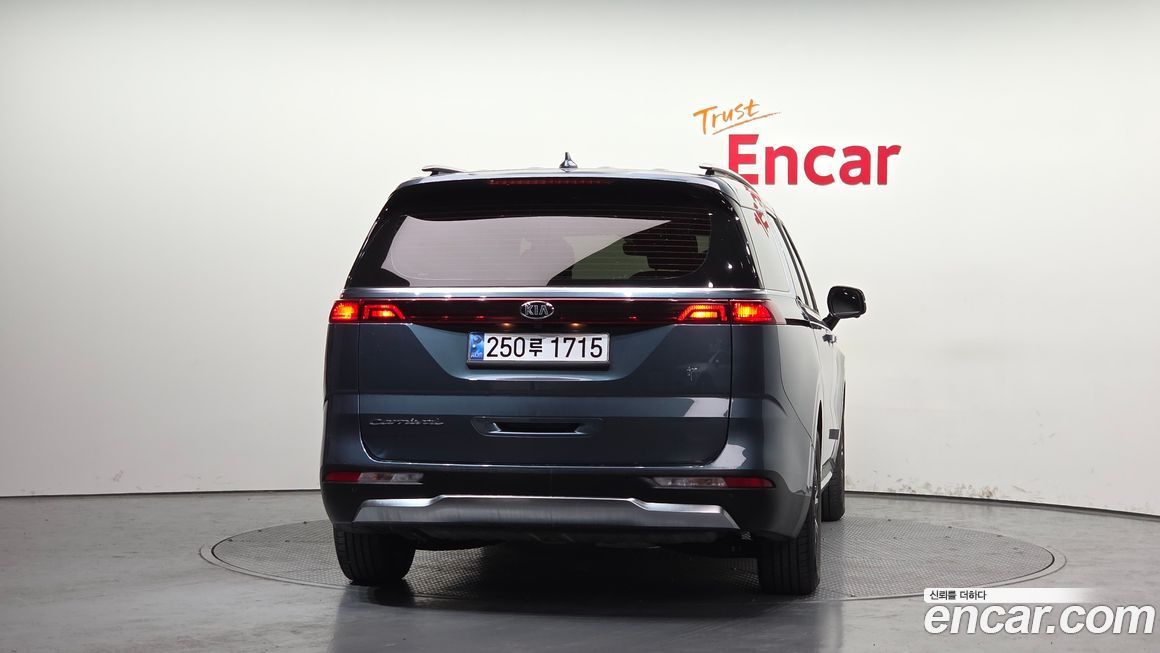 Kia Canival 2021