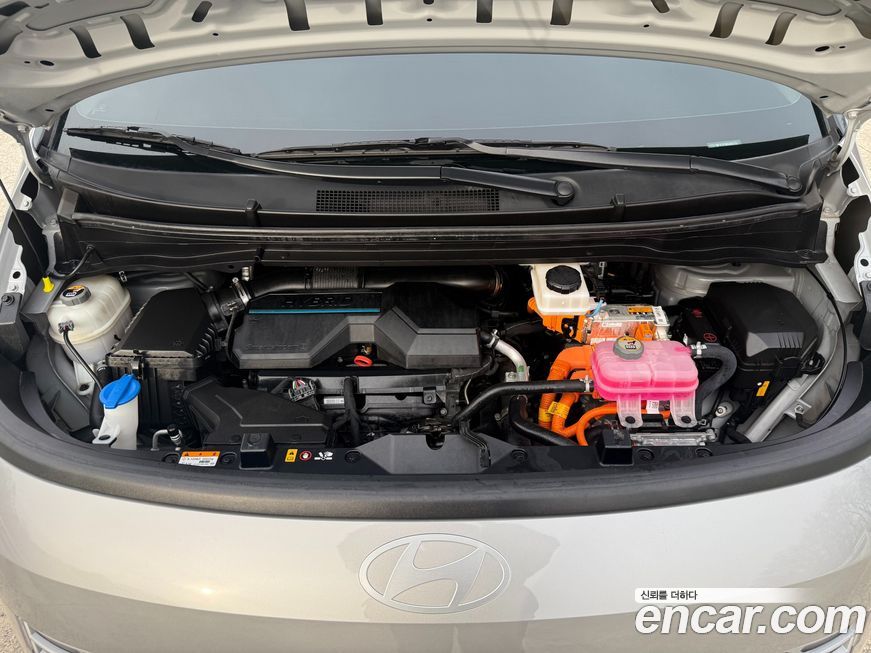 Hyundai Staria 2025