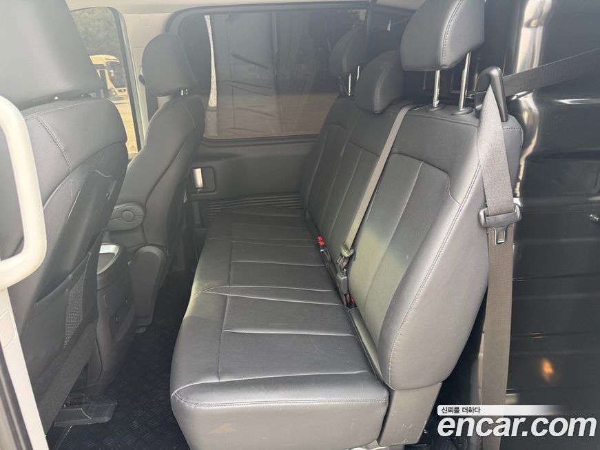 Hyundai Staria 2025