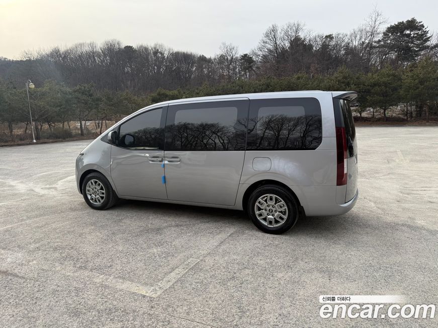 Hyundai Staria 2025