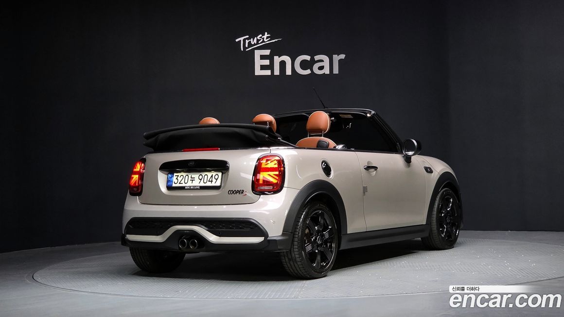 Mini Cooper Convertible 2022