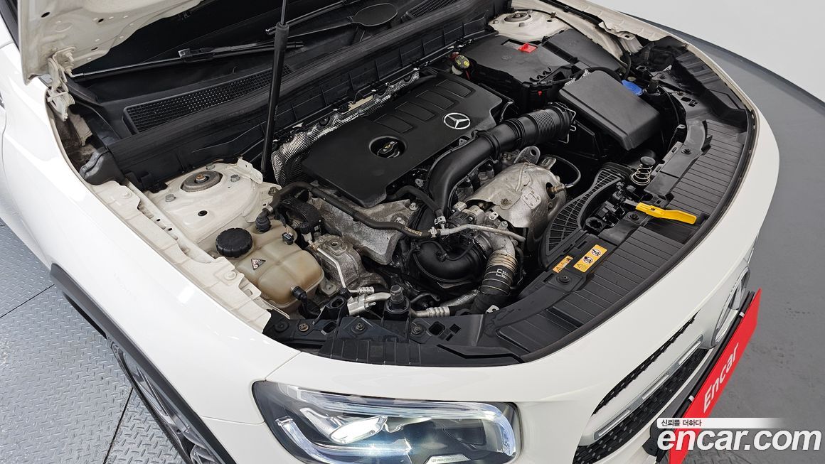 Mercedes-Benz GLB-Class 2021