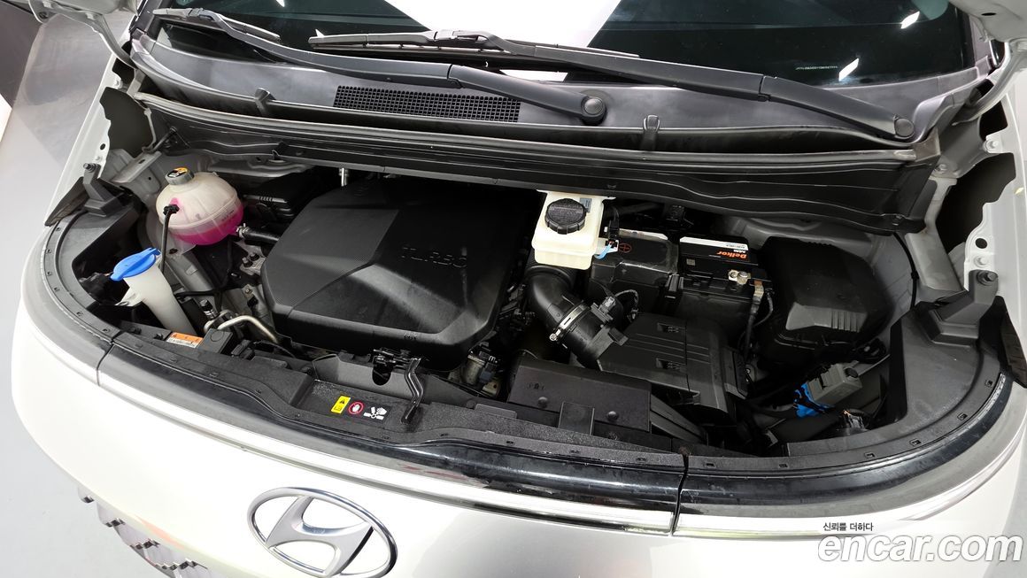 Hyundai Staria 2022