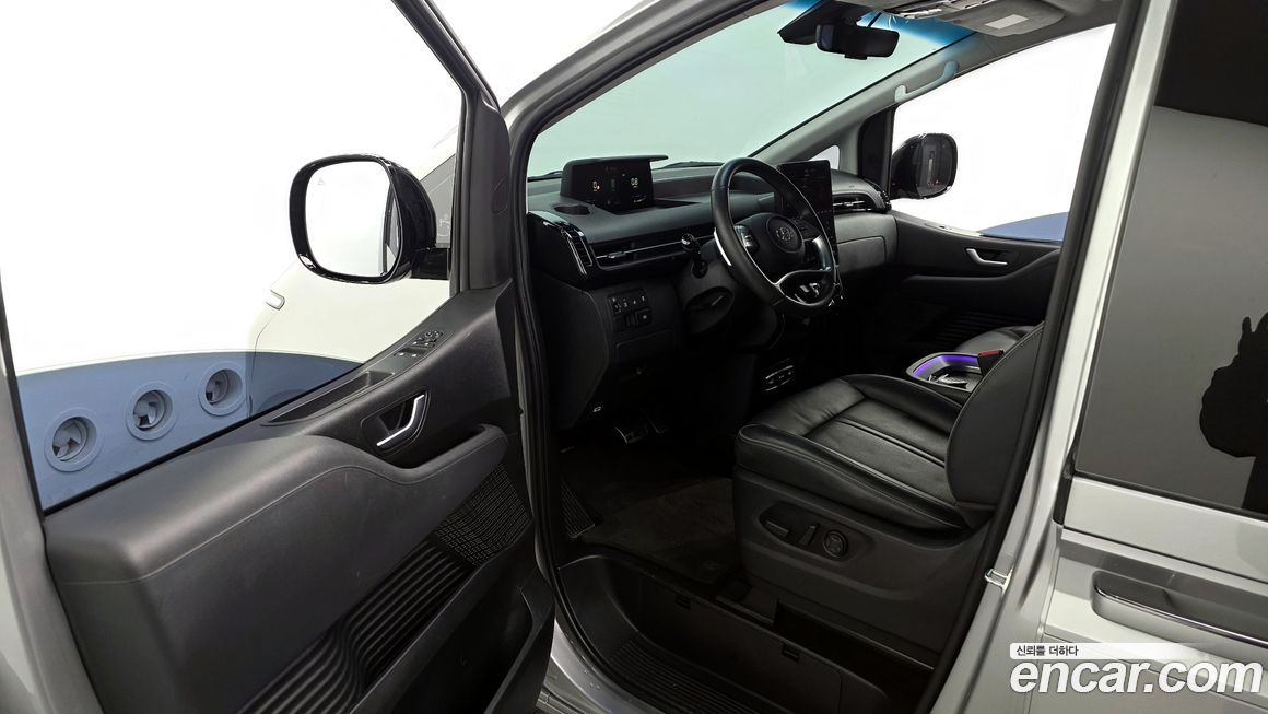 Hyundai Staria 2022