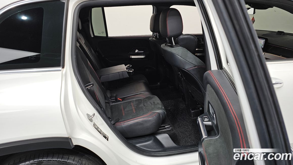 Mercedes-Benz GLB-Class 2021