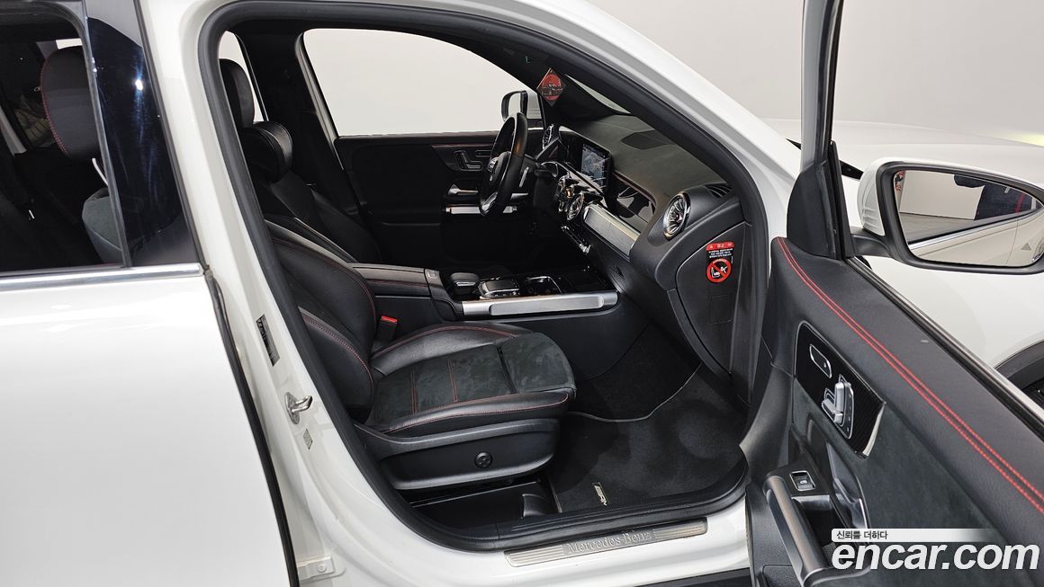 Mercedes-Benz GLB-Class 2021