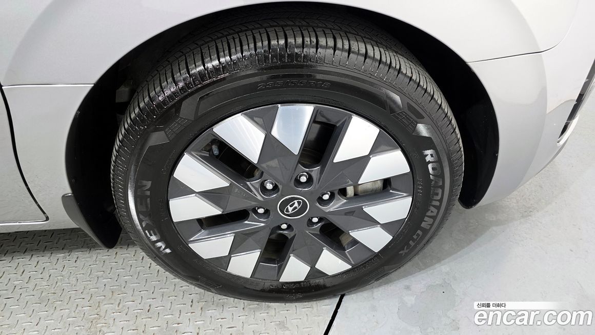 Hyundai Staria 2022